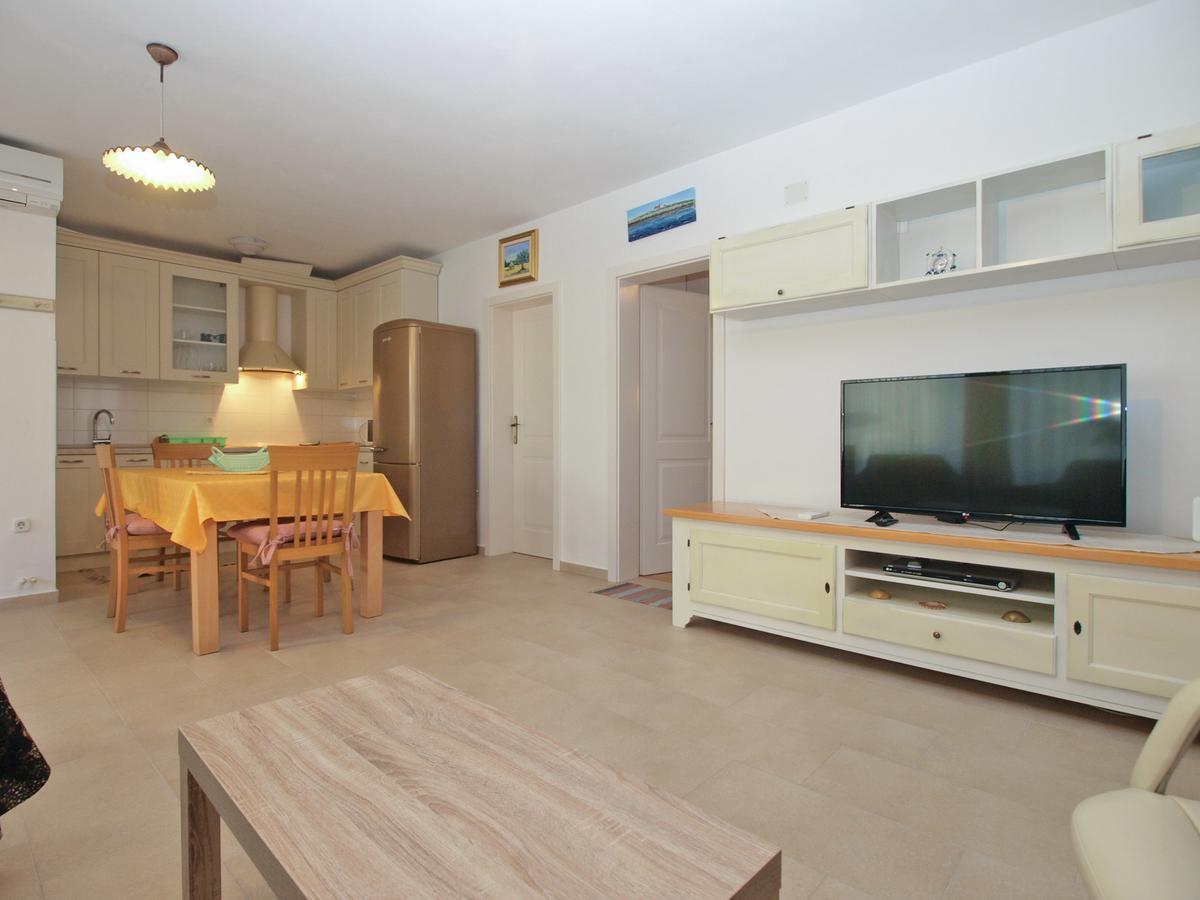 Apartments Ana 1707 Banjole Εξωτερικό φωτογραφία