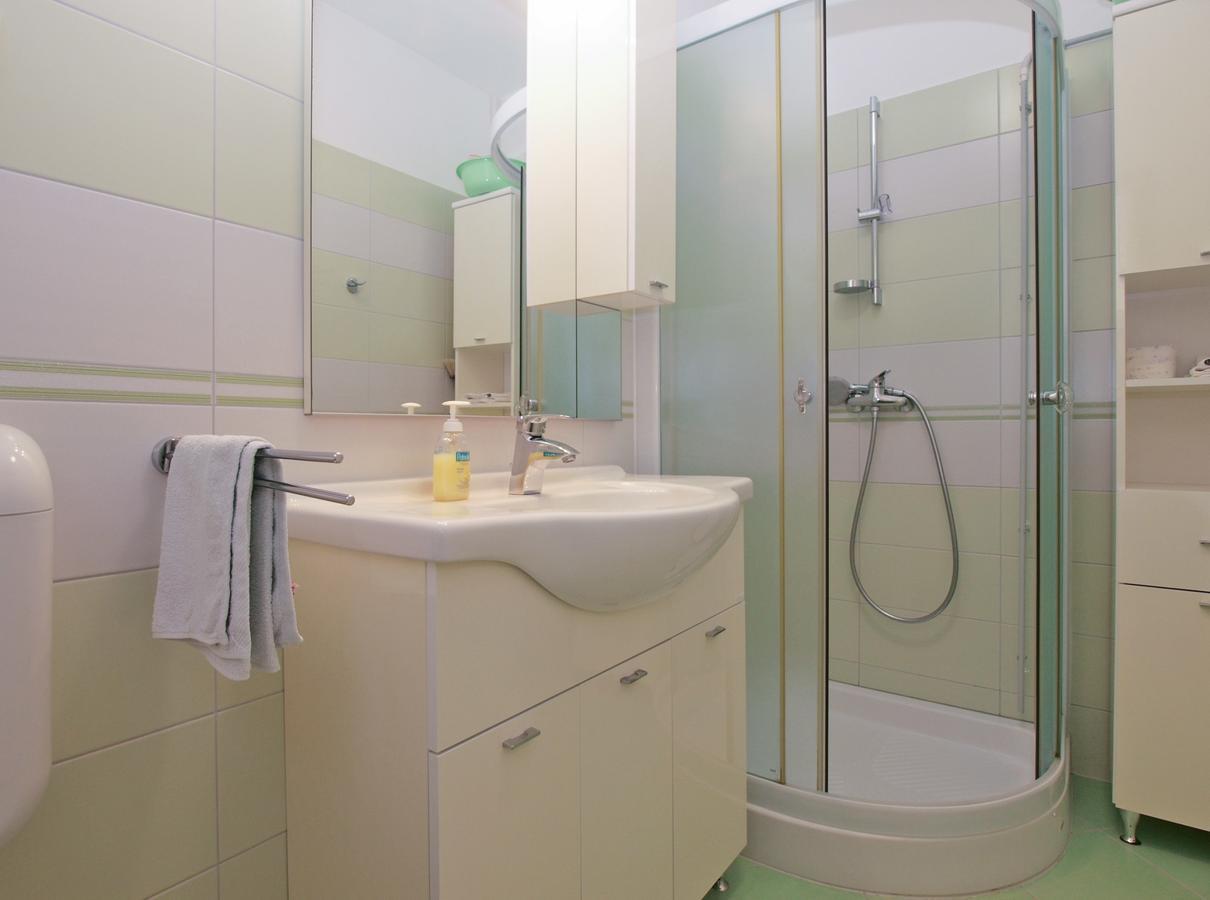 Apartments Ana 1707 Banjole Εξωτερικό φωτογραφία