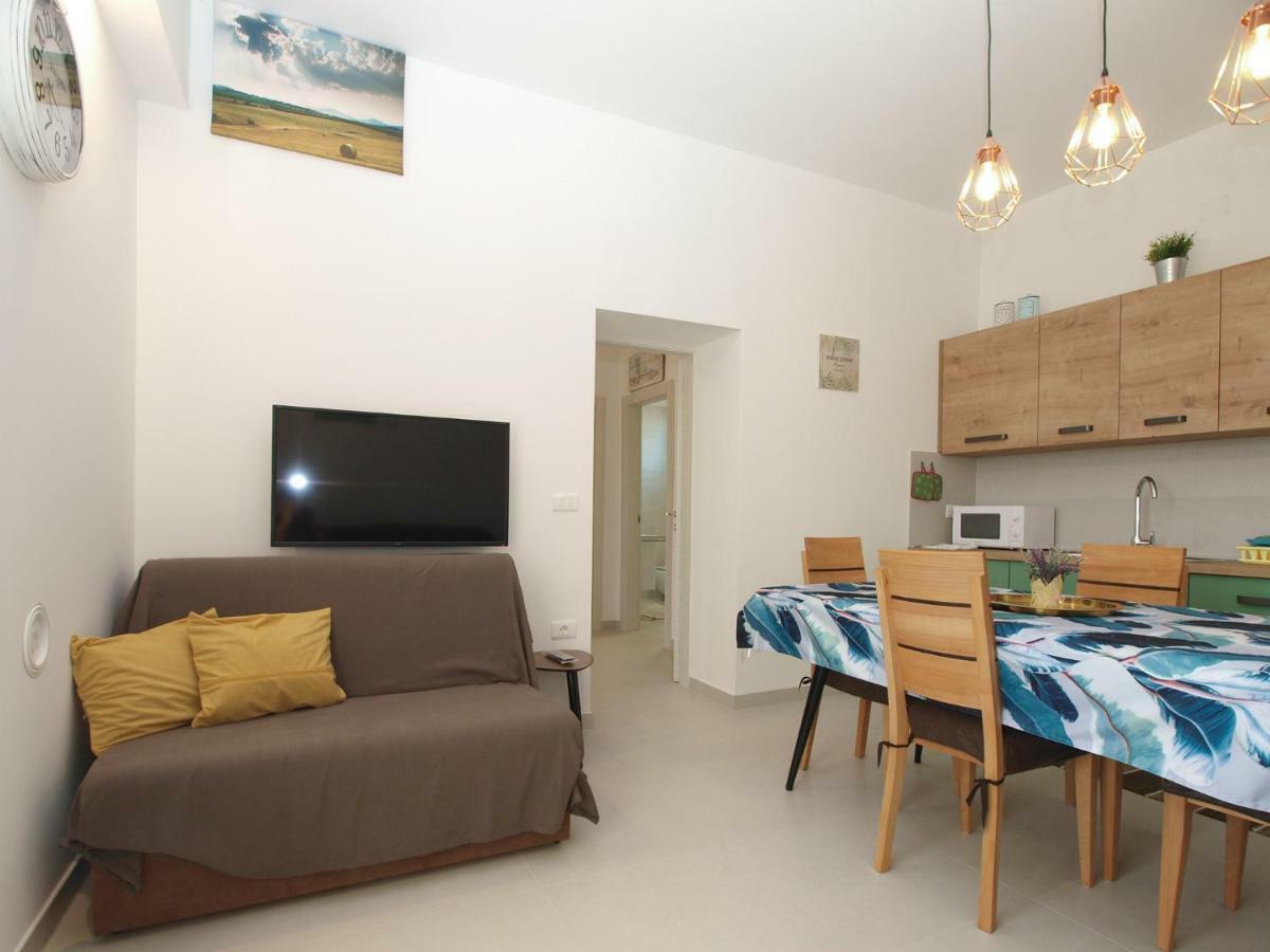 Apartments Ana 1707 Banjole Εξωτερικό φωτογραφία