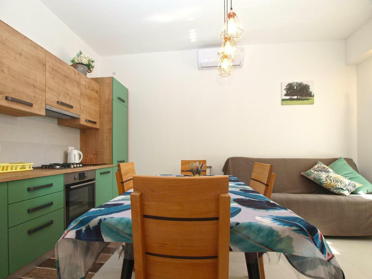 Apartments Ana 1707 Banjole Εξωτερικό φωτογραφία