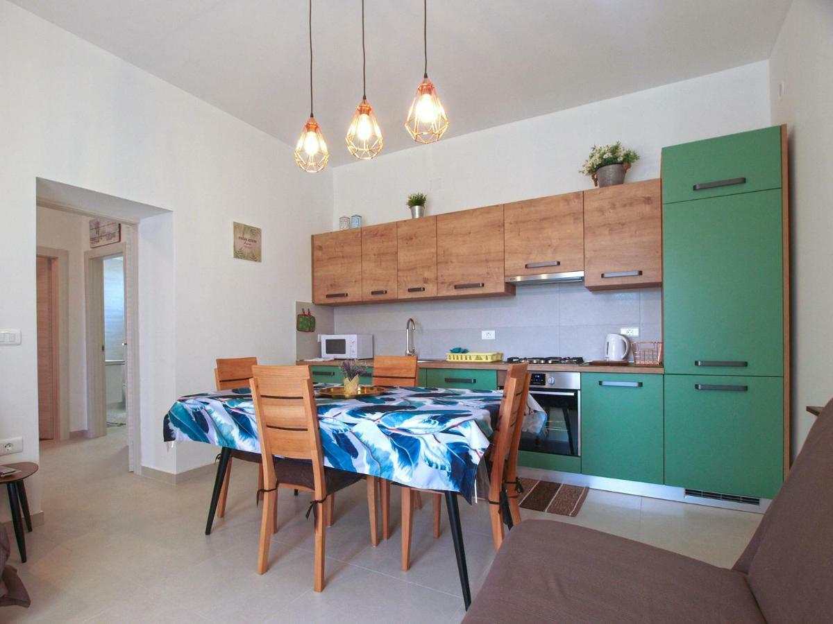 Apartments Ana 1707 Banjole Εξωτερικό φωτογραφία